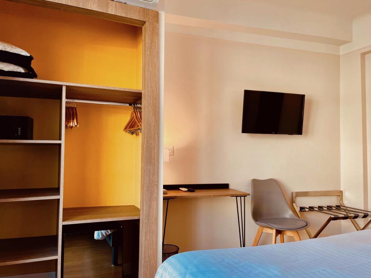 Hotel Courbet Juan-les-Pins Eksteriør billede