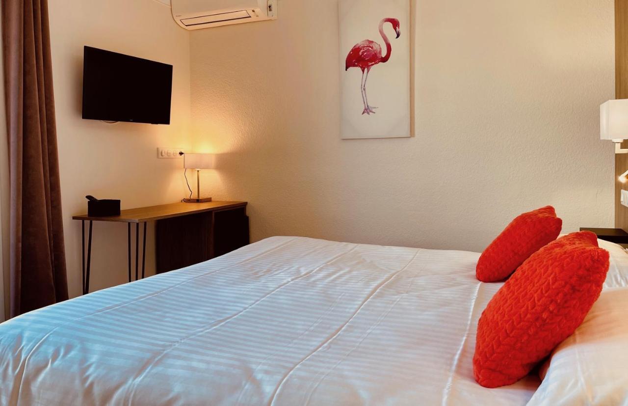 Hotel Courbet Juan-les-Pins Eksteriør billede