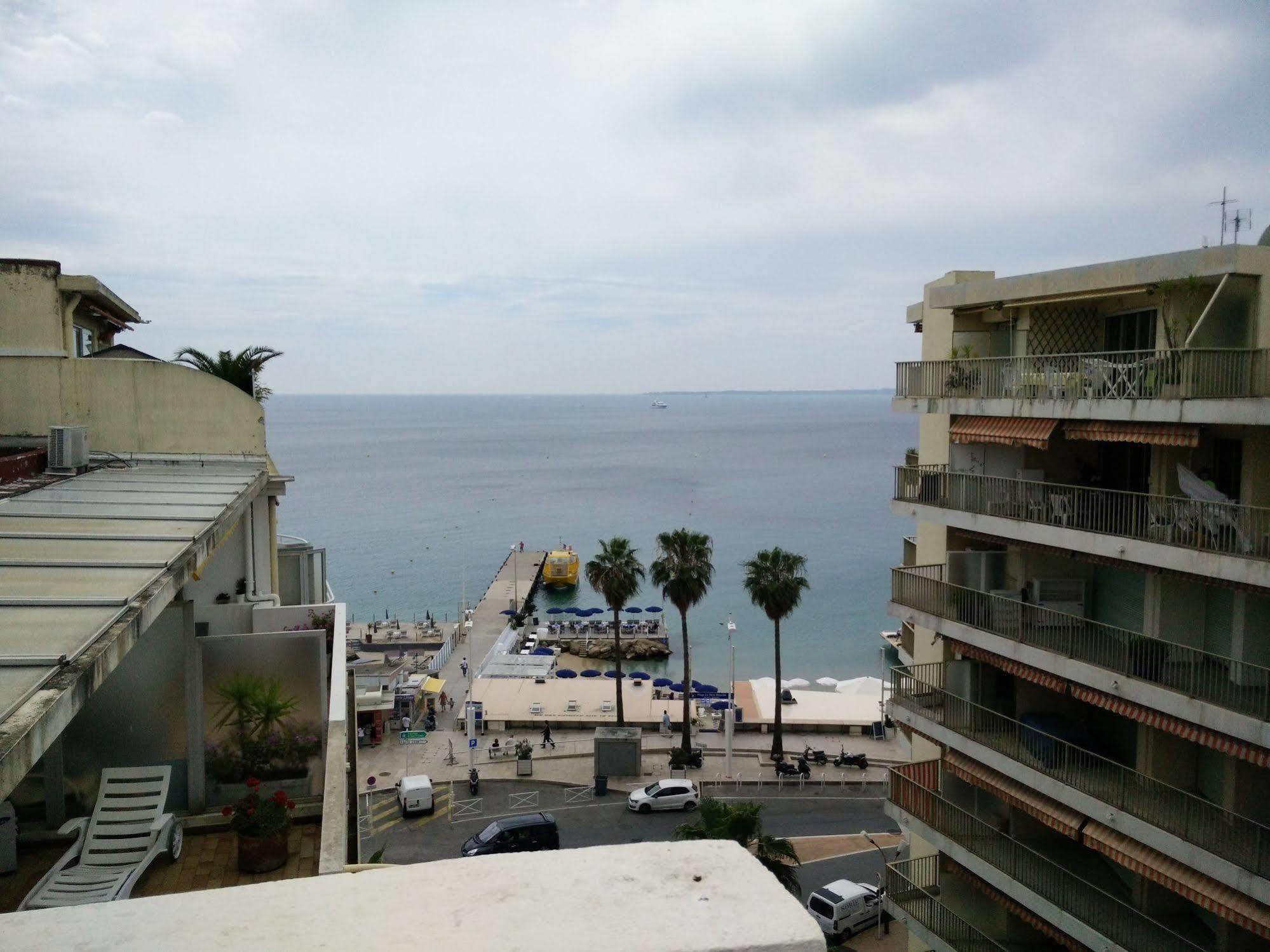 Hotel Courbet Juan-les-Pins Eksteriør billede