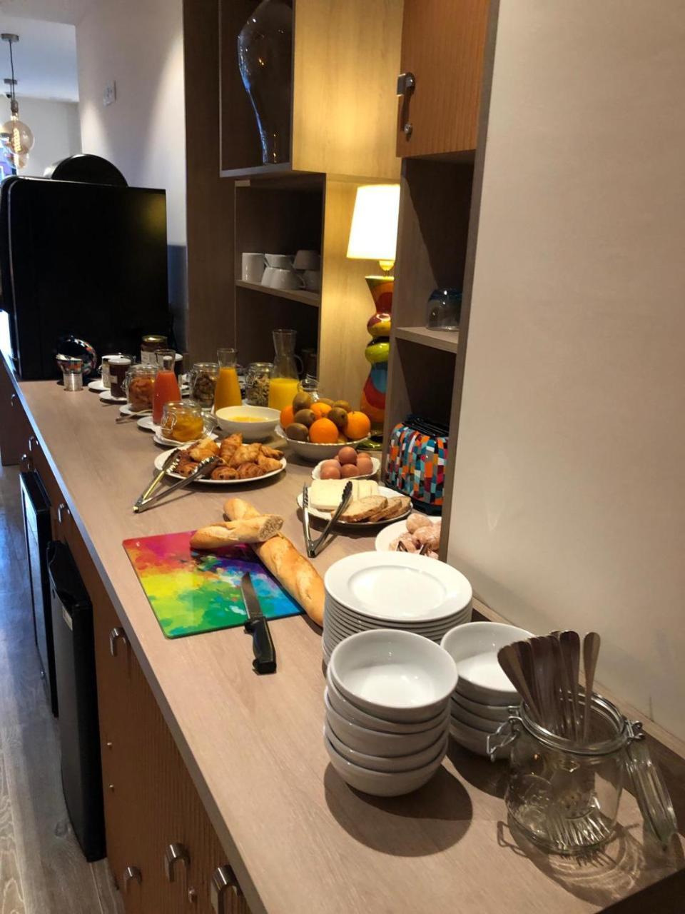 Hotel Courbet Juan-les-Pins Eksteriør billede